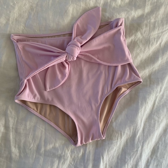 Kortni Jeane Other - Kortni Jeane ribbed tie up front swim bottoms size medium